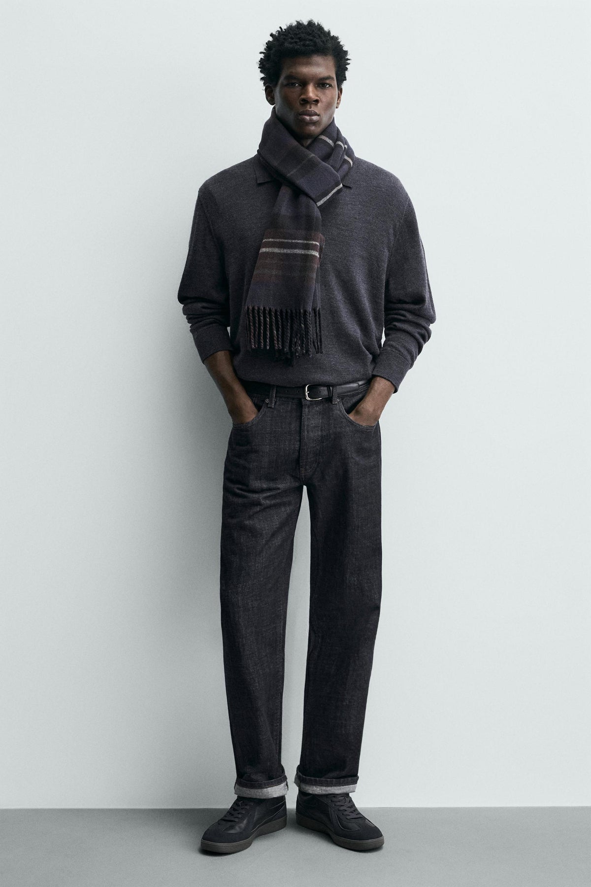 TRAINERS WITH CONTRAST SOLE - Image 2