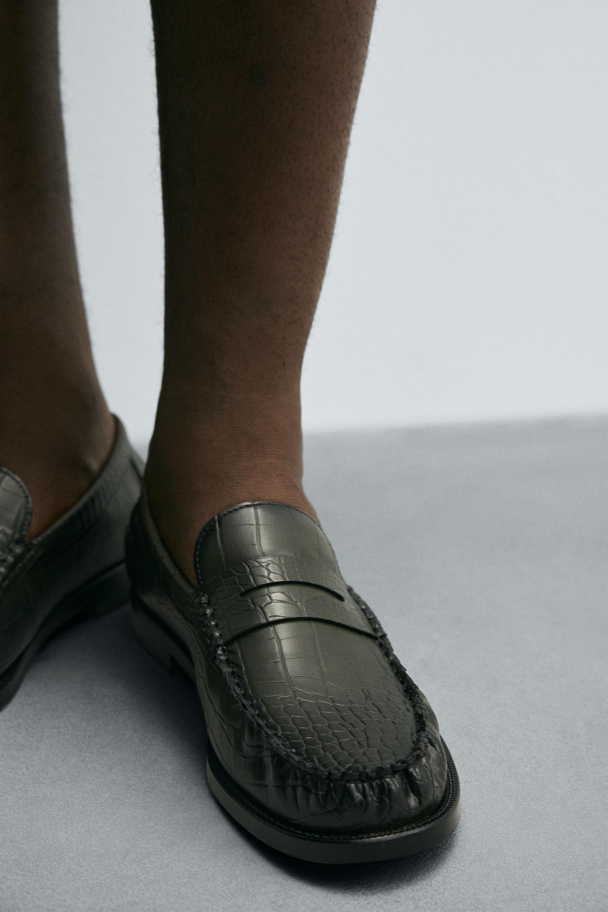 CROCODILE EMBOSSED LOAFER - Image 2