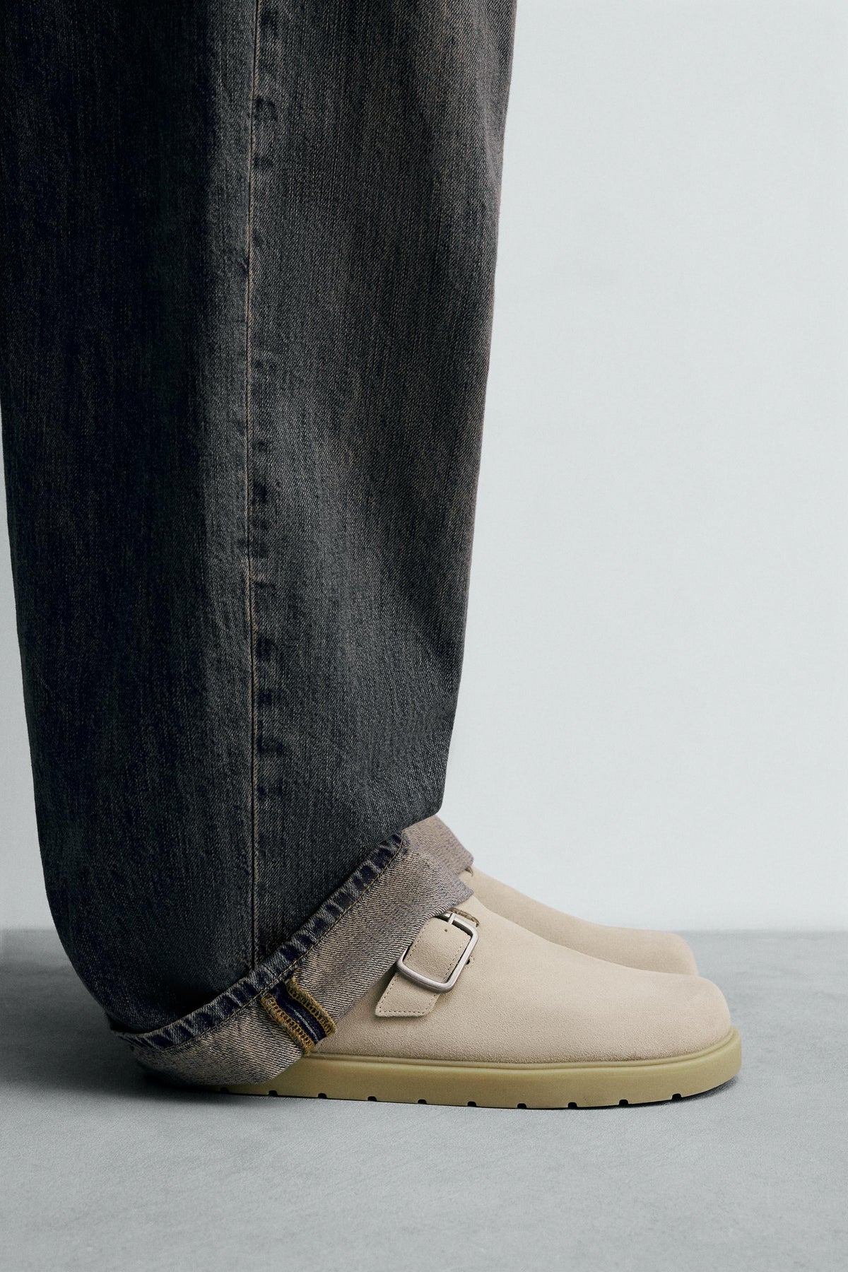 LEATHER BUCKLE CLOGS - Image 1