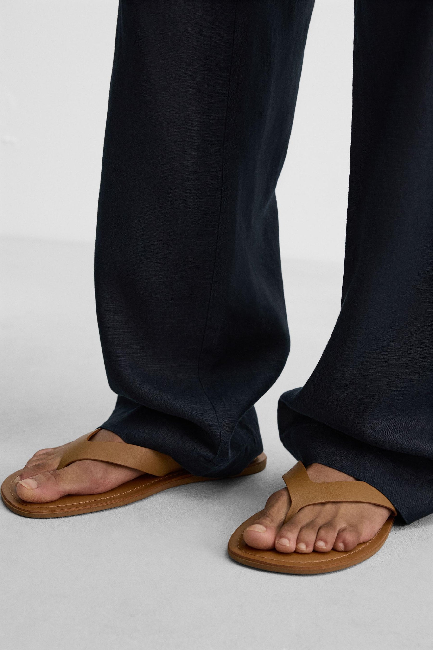 STRAPPY LEATHER SANDALS - Image 3