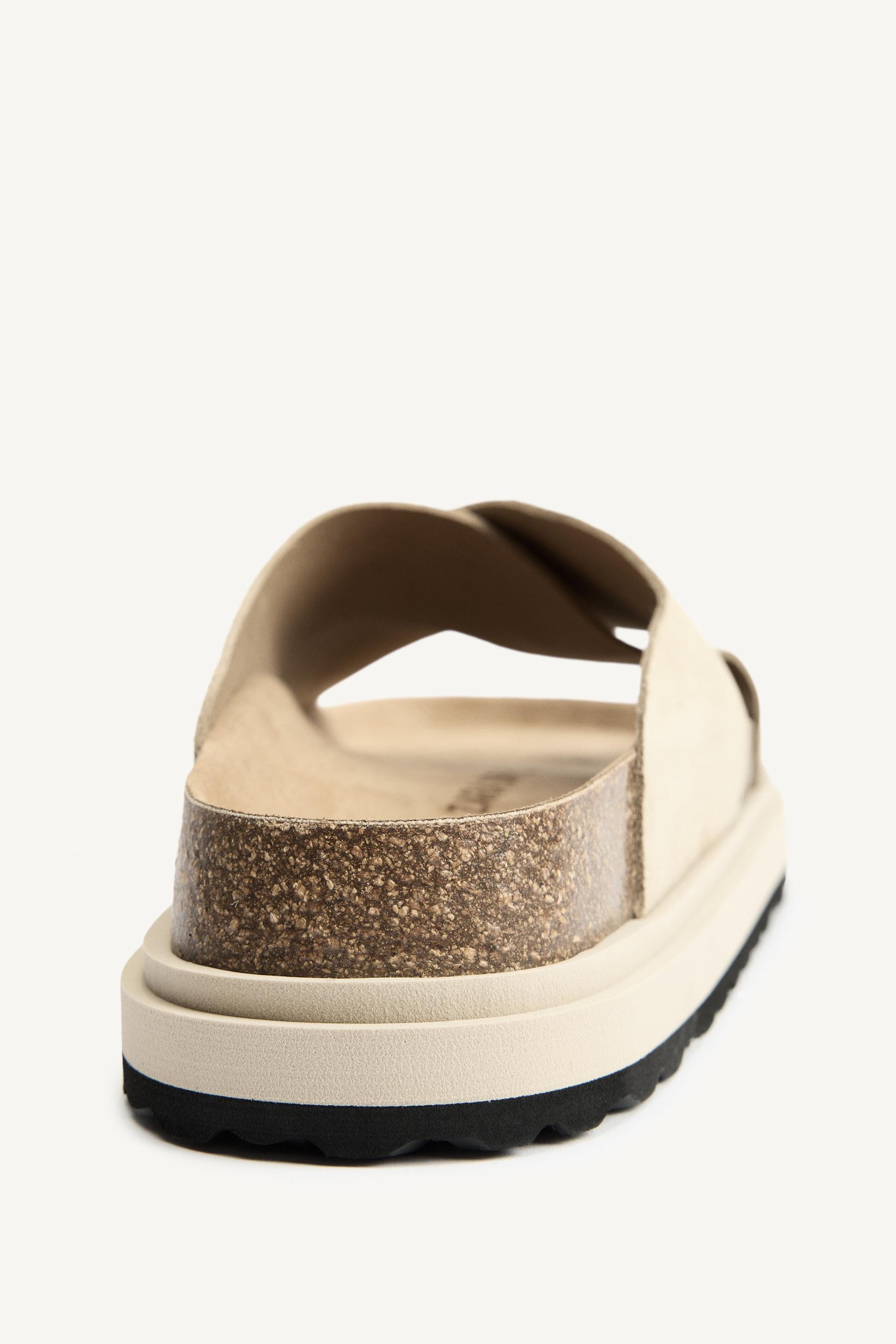 LTHR SNDLS - Image 4