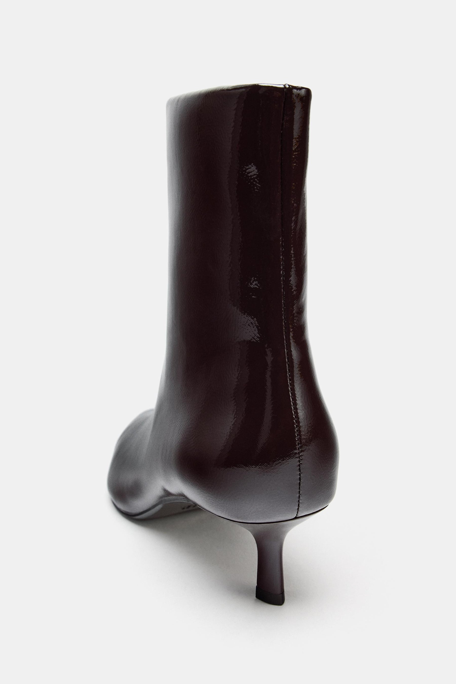 Stiefeletten mit Kitten-Heel