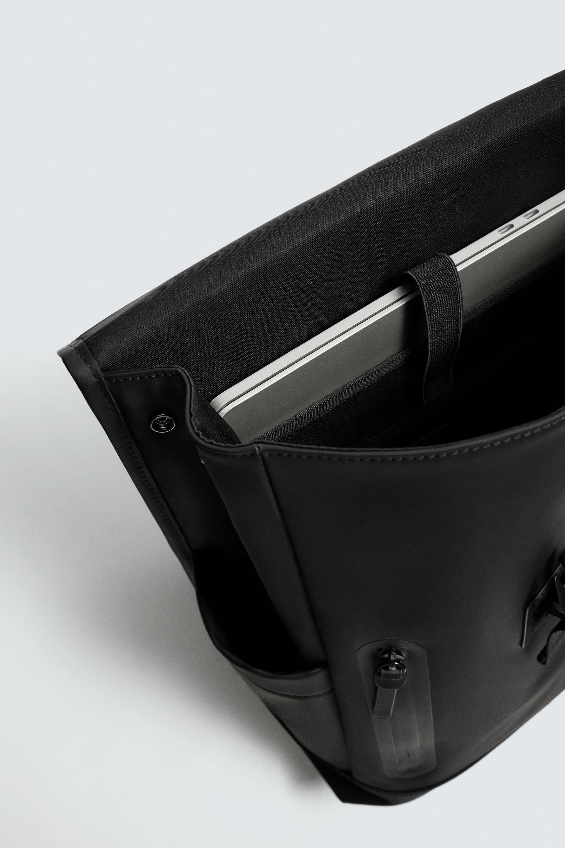 GUMMINETER RUCKSACK MIT KLAPPE