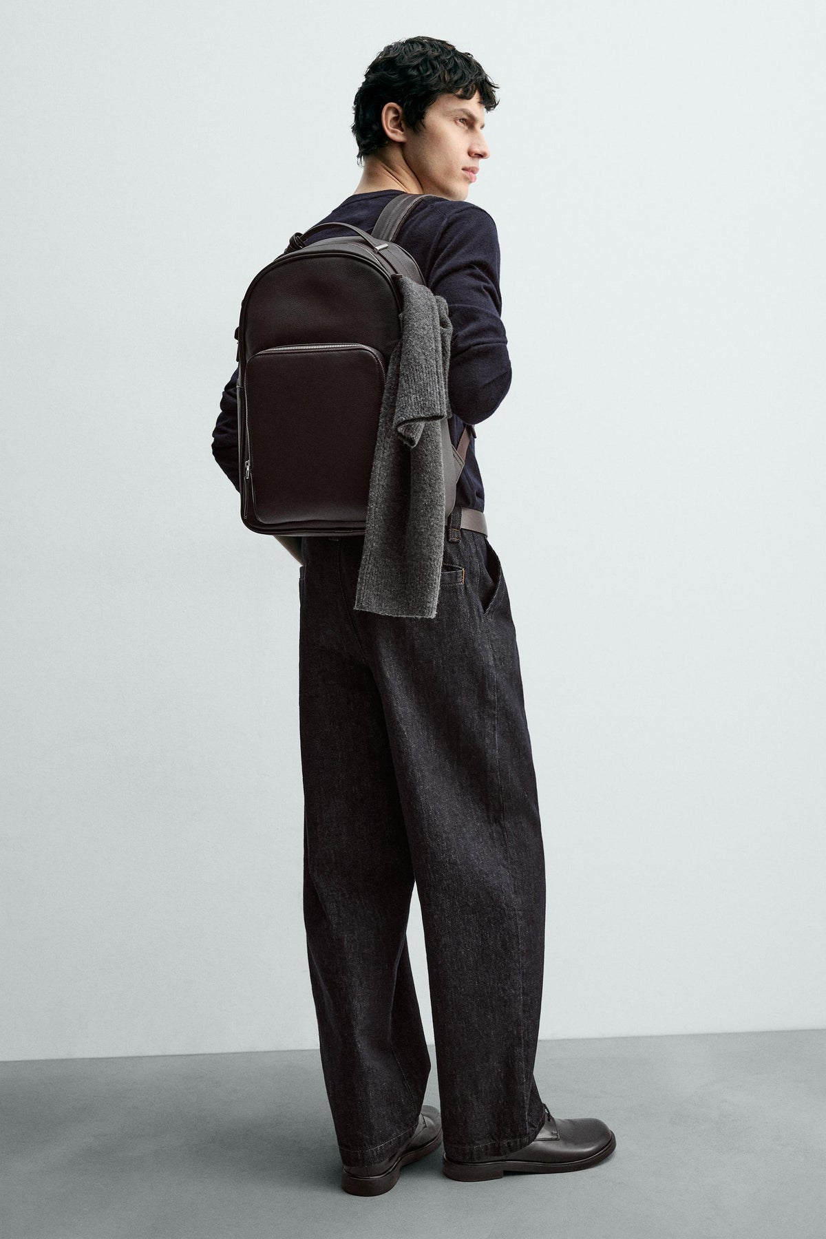 RUCKSACK MIT STRUKTURIERTER BESCHICHTUNG