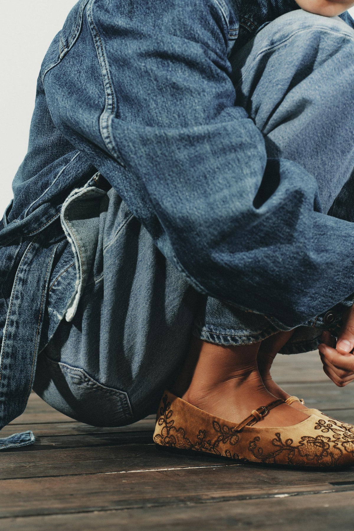 Bestickte Samtballerinas