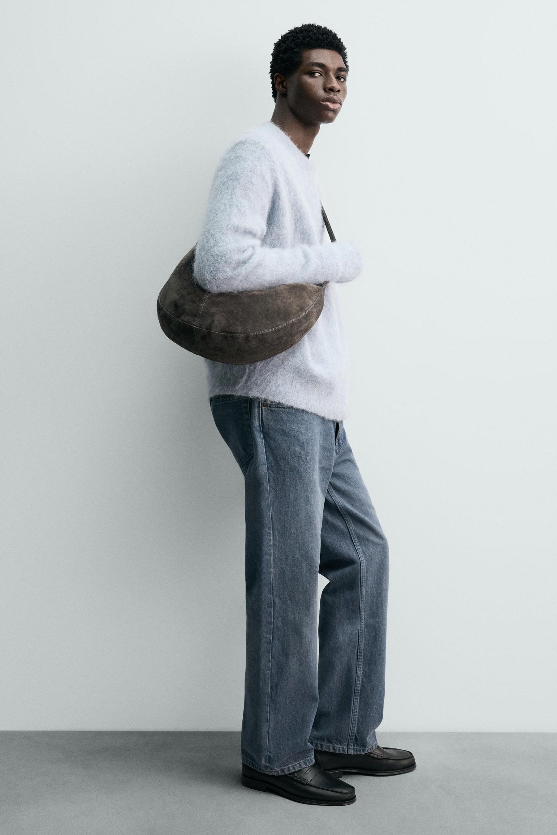 LEATHER SHOULDER BAG - Image 2