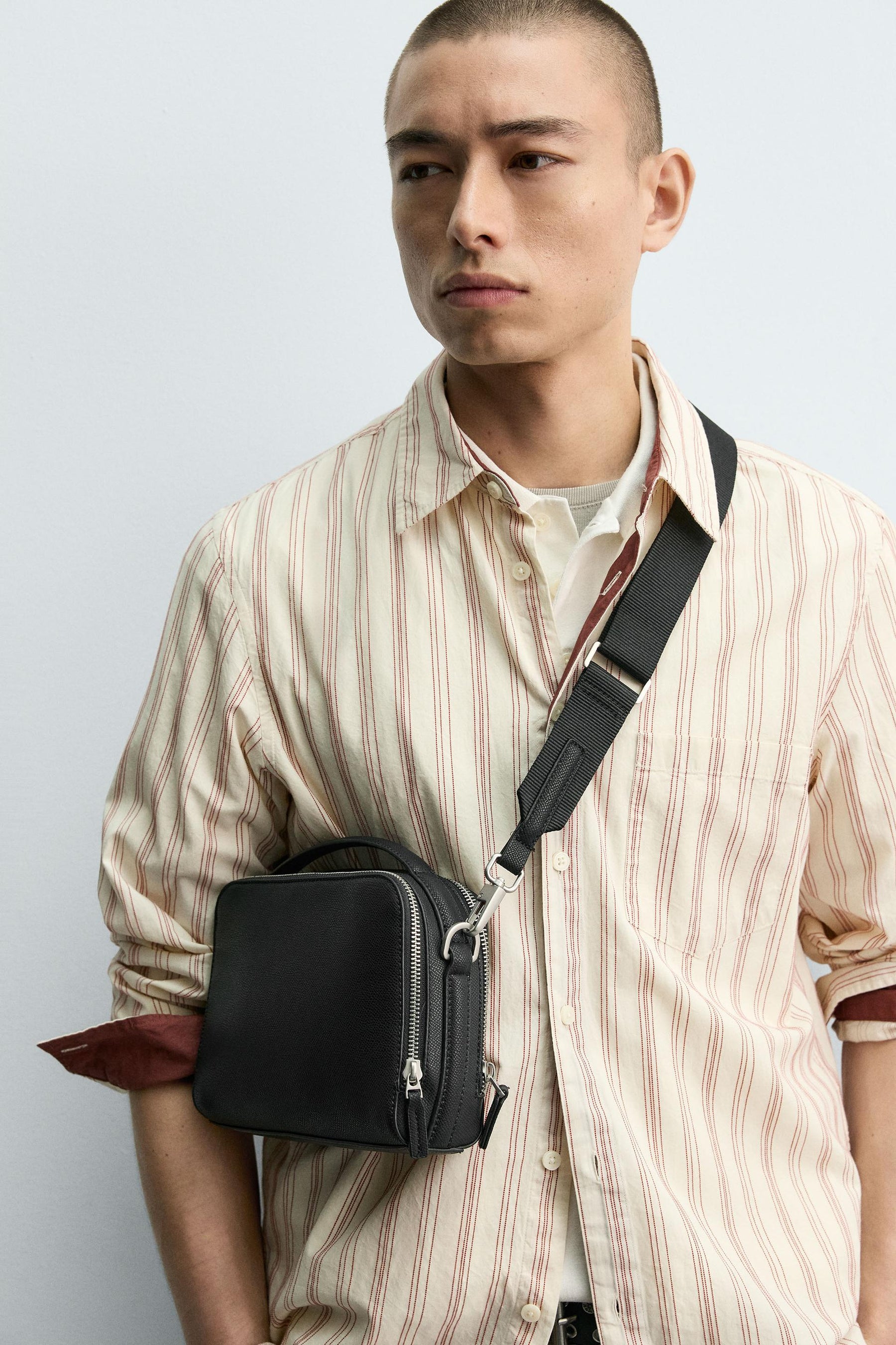 TEXTURED CROSSBODY BAG - Image 1