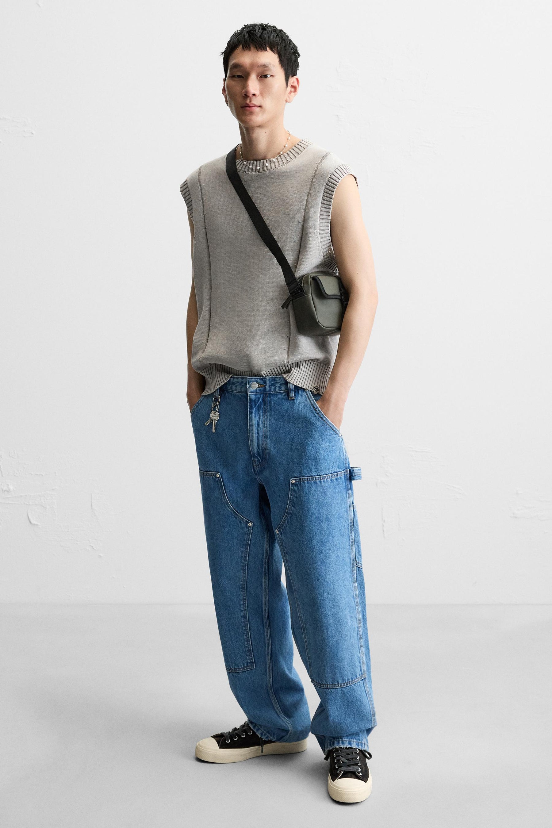 RUBBERISED CROSSBODY BAG - Image 2