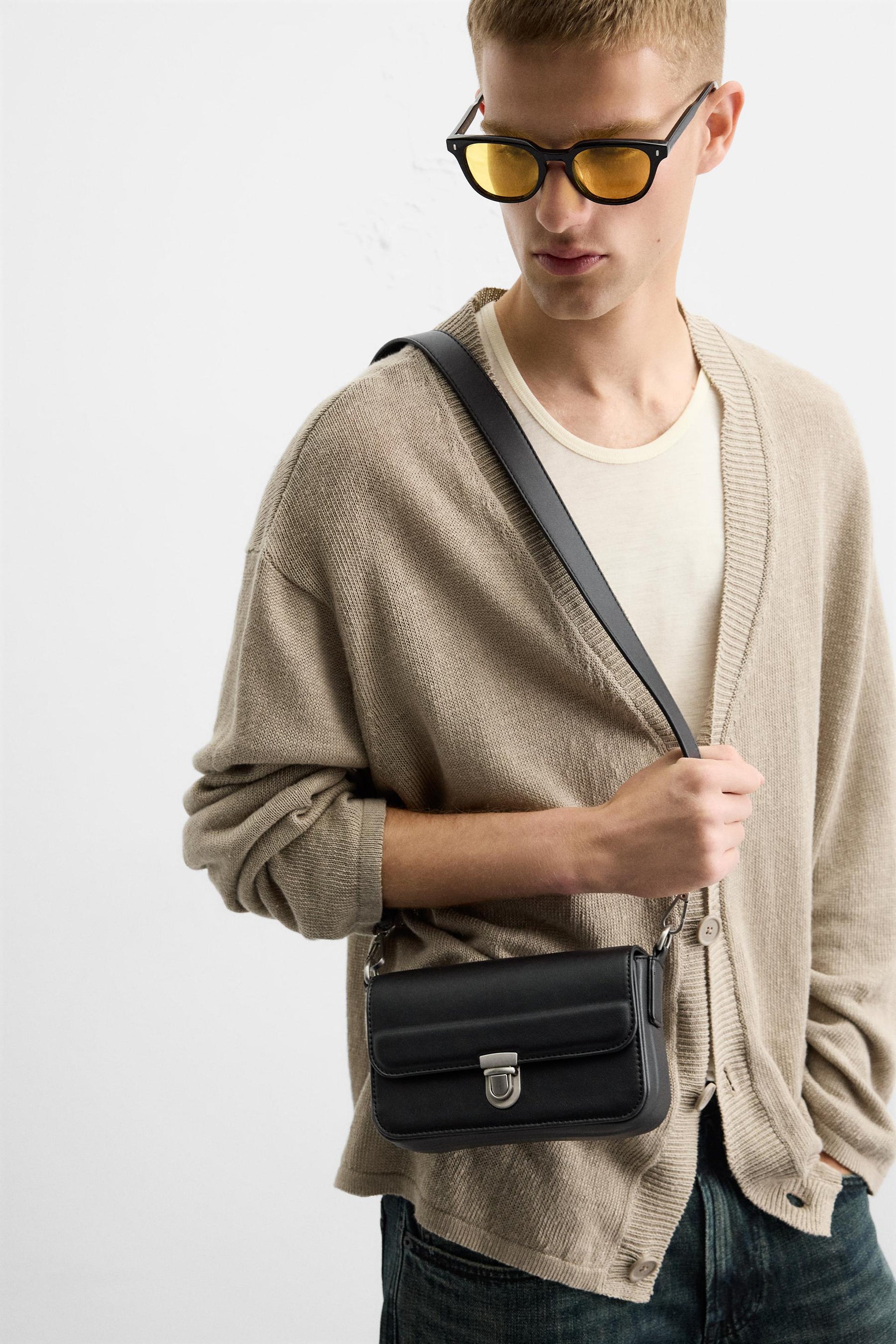 PLAIN CROSSBODY BAG - Image 1