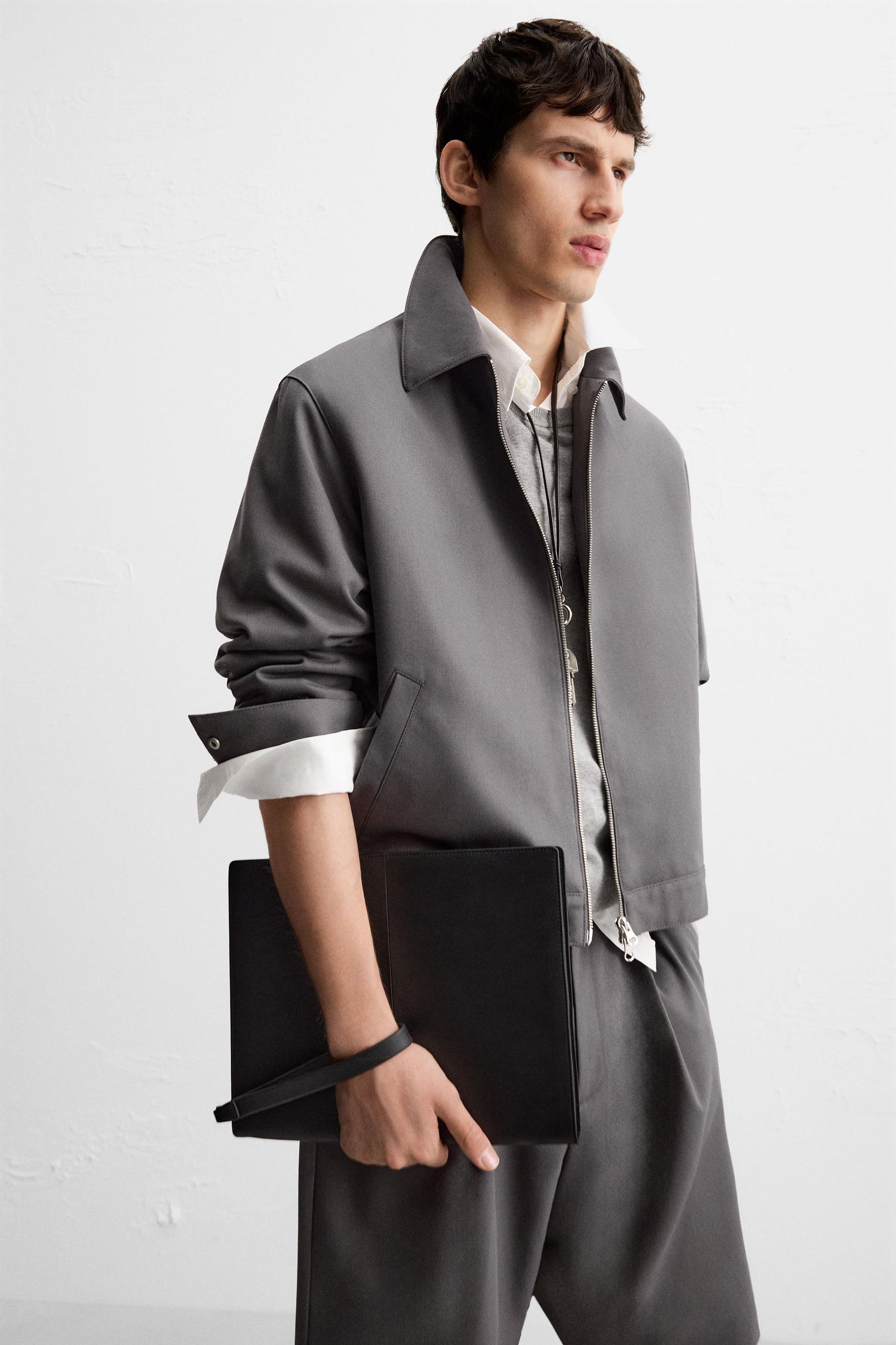 LEATHER CLUTCH - Image 2