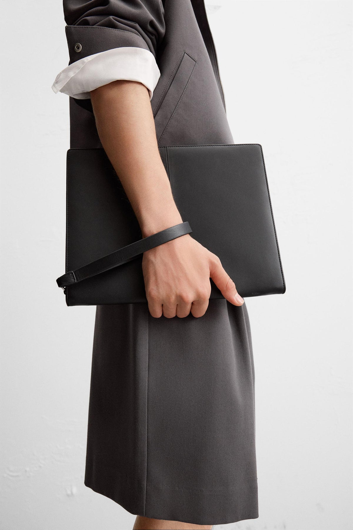 LEATHER CLUTCH - Image 1