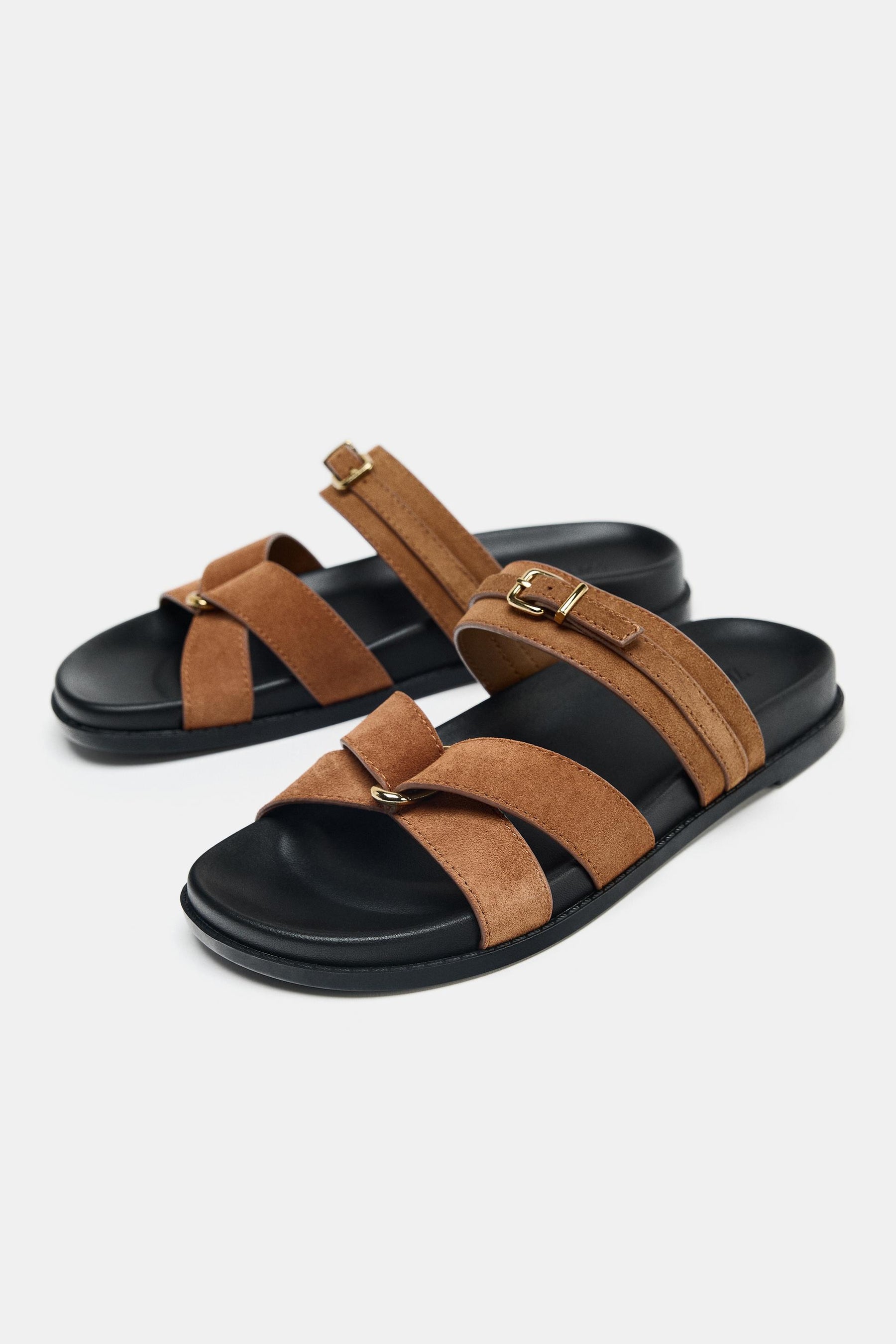 Sandalen aus gespaltenem Wildleder
