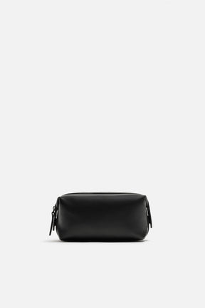 LEATHER TOILETRY BAG - Image 1