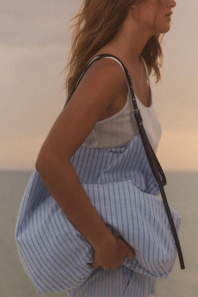 Gestreifte Stofftasche