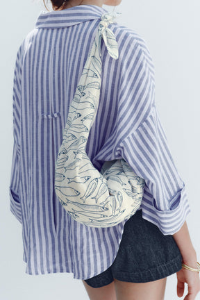 Handtasche mit Kordelzug und Schleife