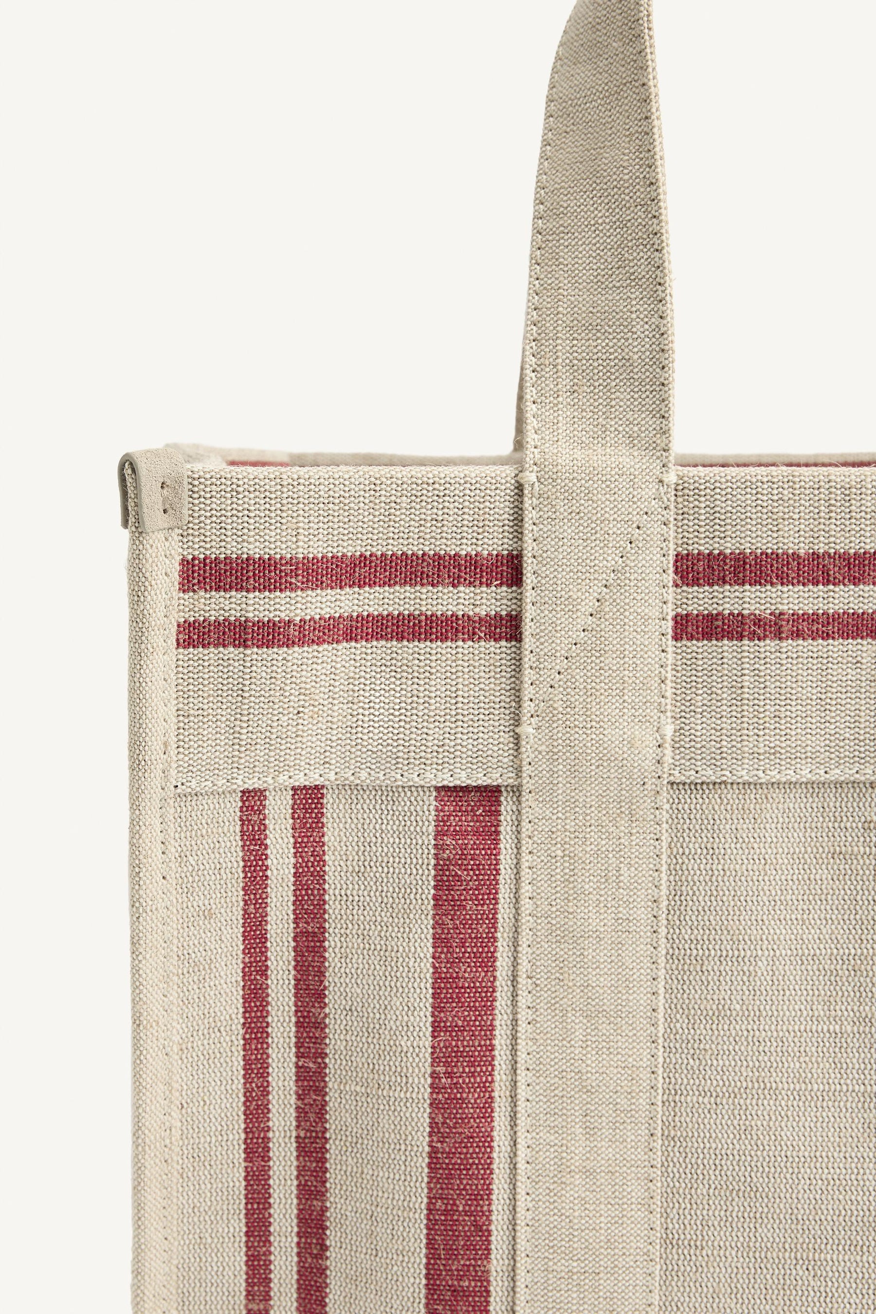 Übergroßer Wollmantel