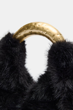Handtasche aus Kunstpelz mit