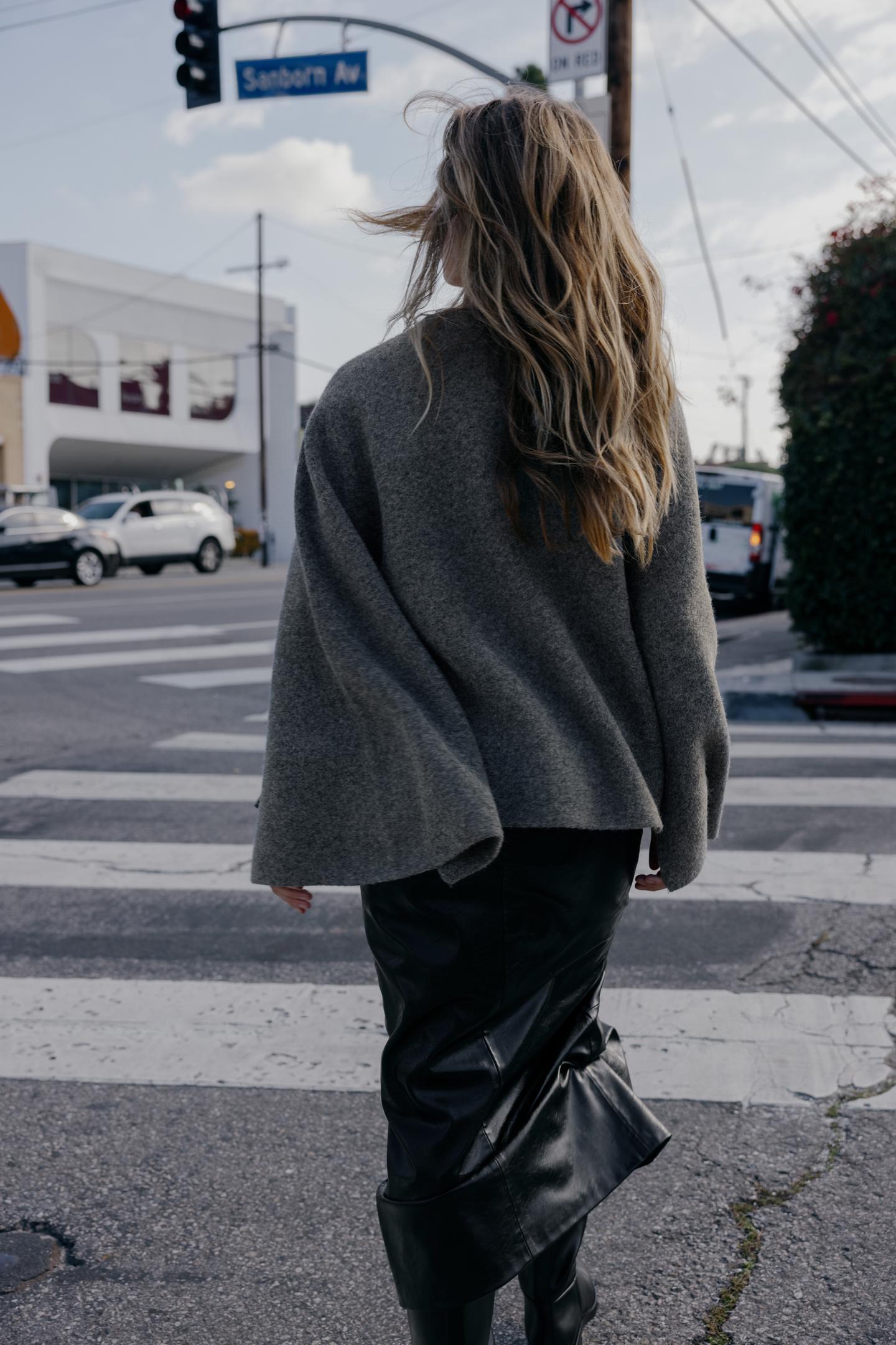 Strickjacke mit Schlitzärmeln 